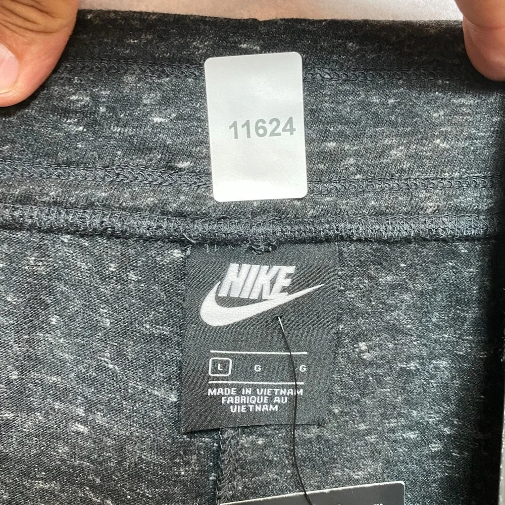 Nike Sportswear Shorts Womens Large Black Heathered Slim Fit AV8846-010